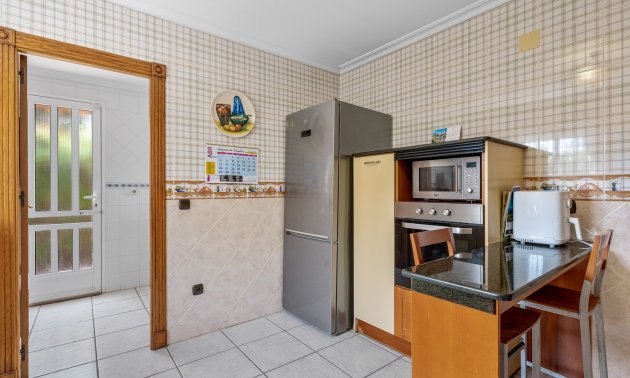 Resale - Villa -
Torrevieja - Torre La Mata