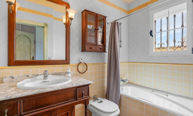 Resale - Villa -
Torrevieja - Torre La Mata