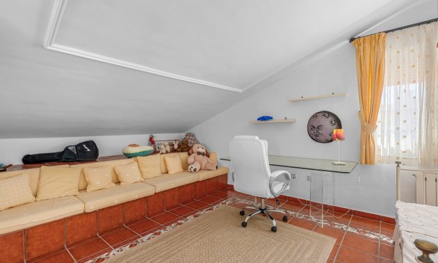 Resale - Villa -
Torrevieja - Torre La Mata