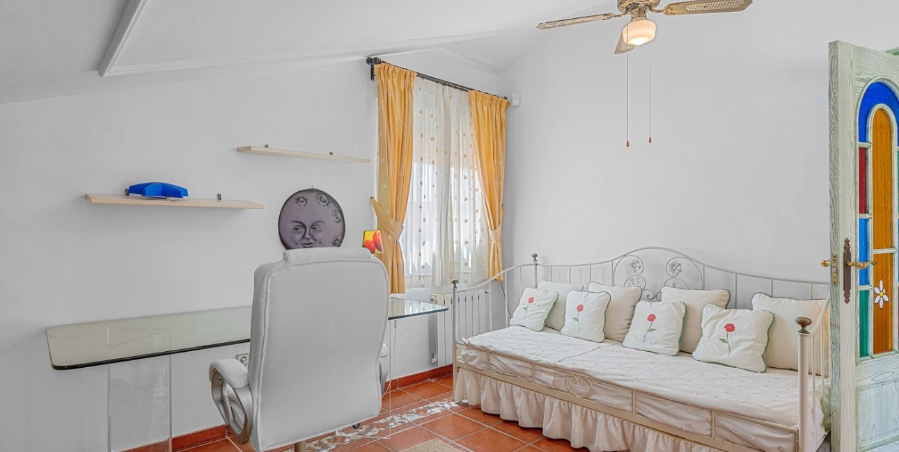 Resale - Villa -
Torrevieja - Torre La Mata