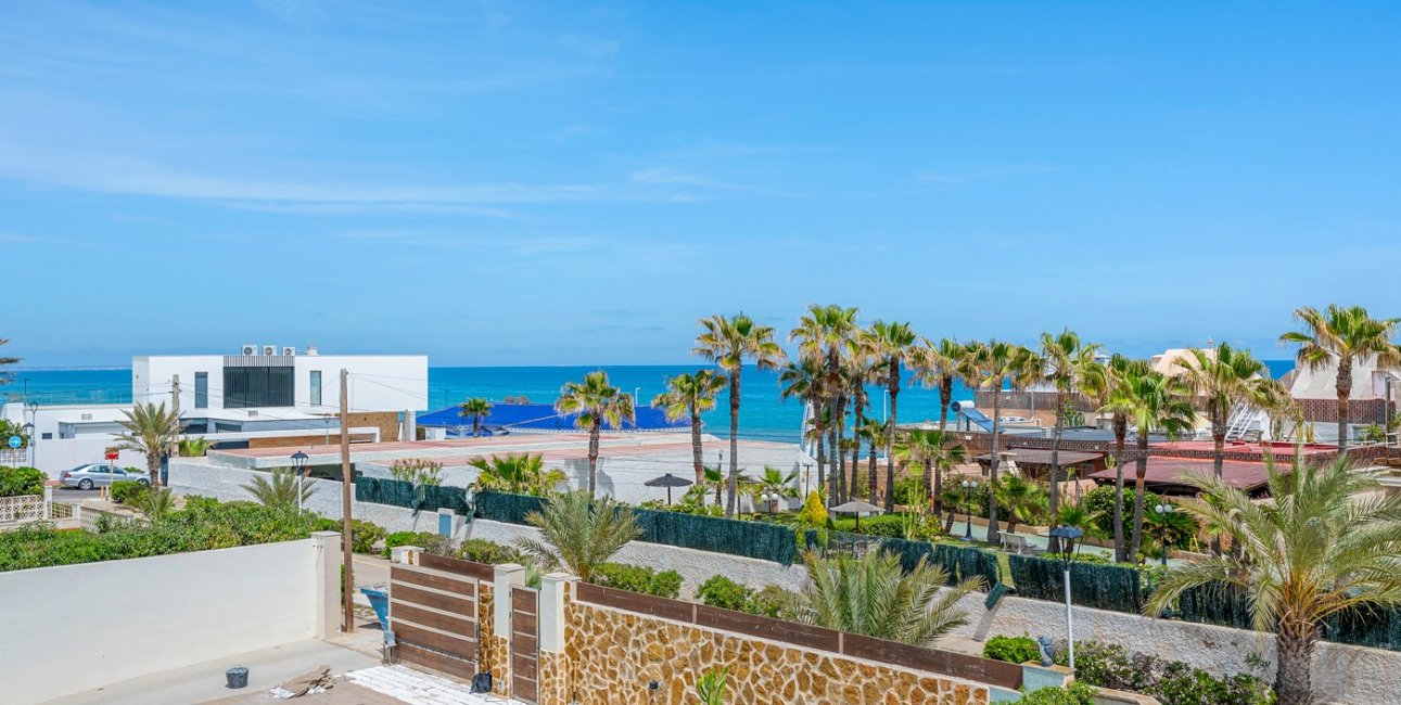 Resale - Villa -
Torrevieja - Torre La Mata