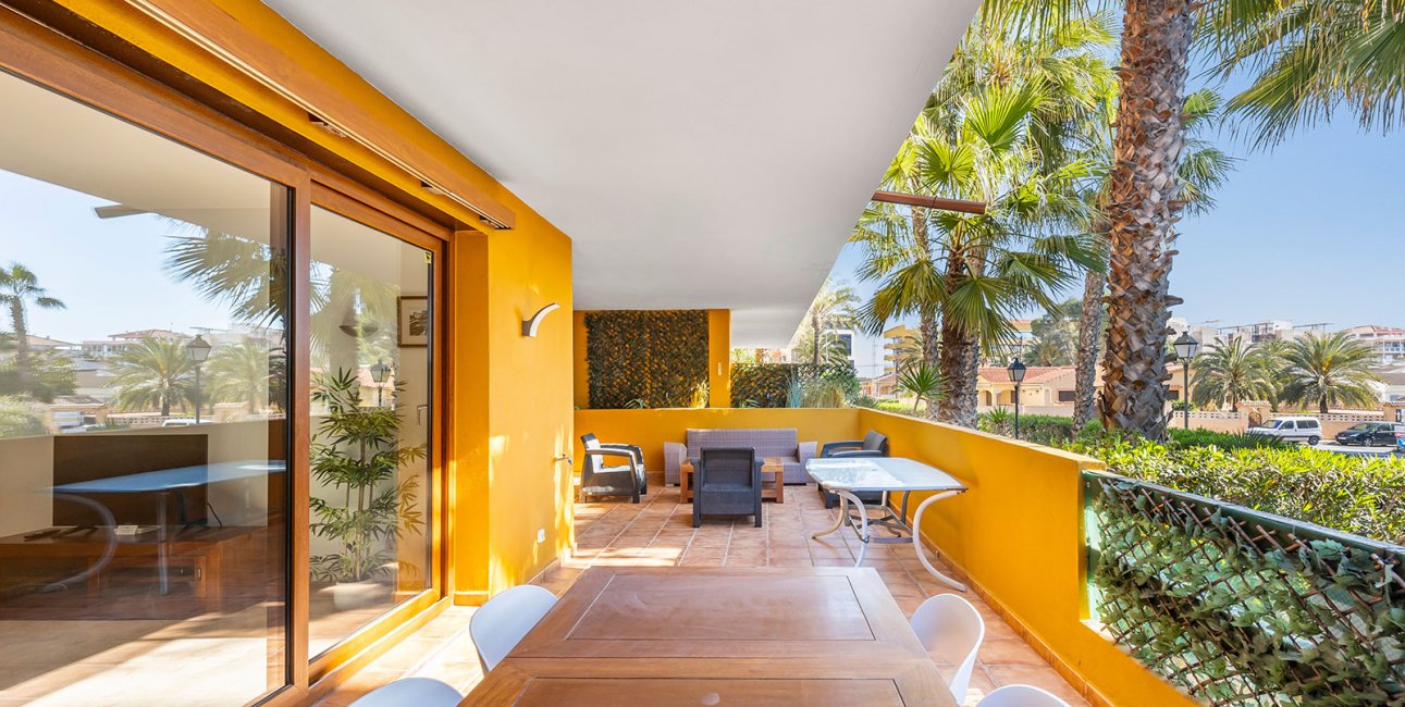 Rynek wtórny - Mieszkanie  -
Torrevieja - Punta prima