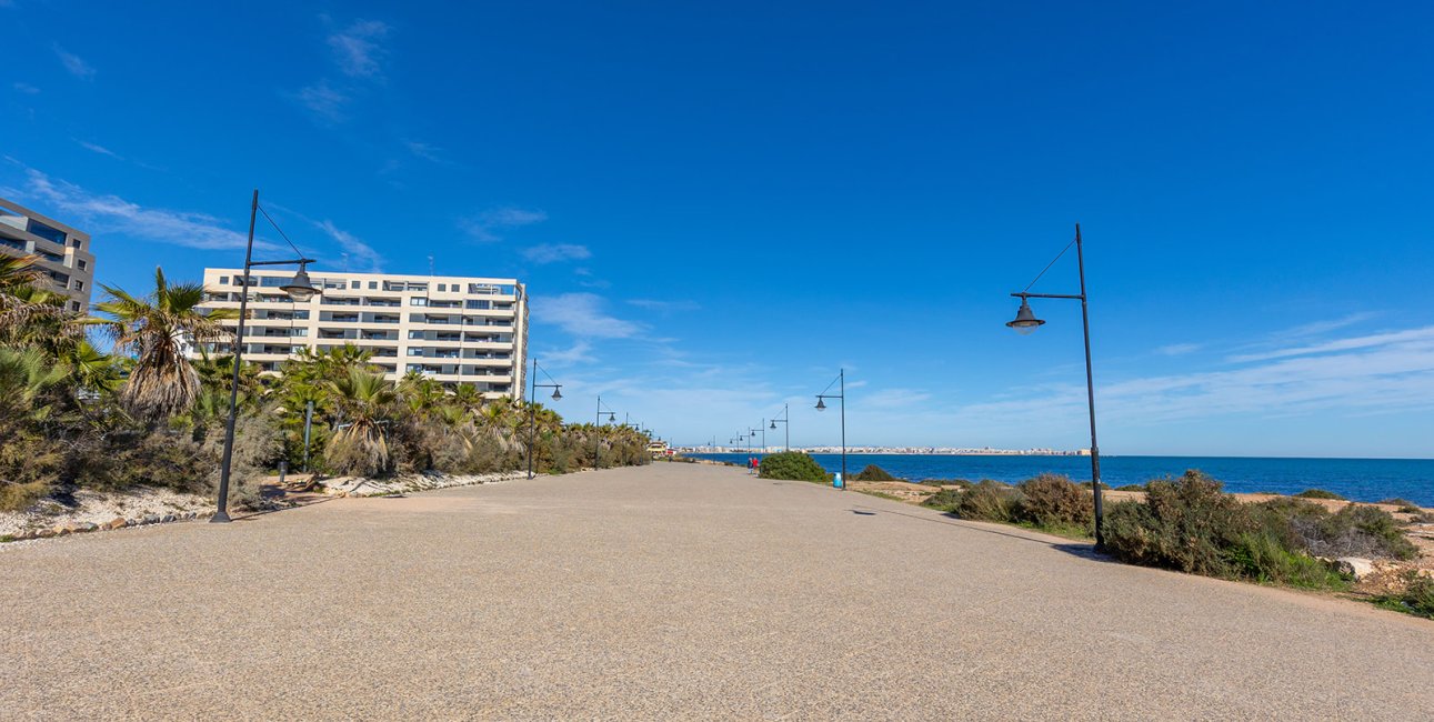 Rynek wtórny - Mieszkanie  -
Torrevieja - Punta prima