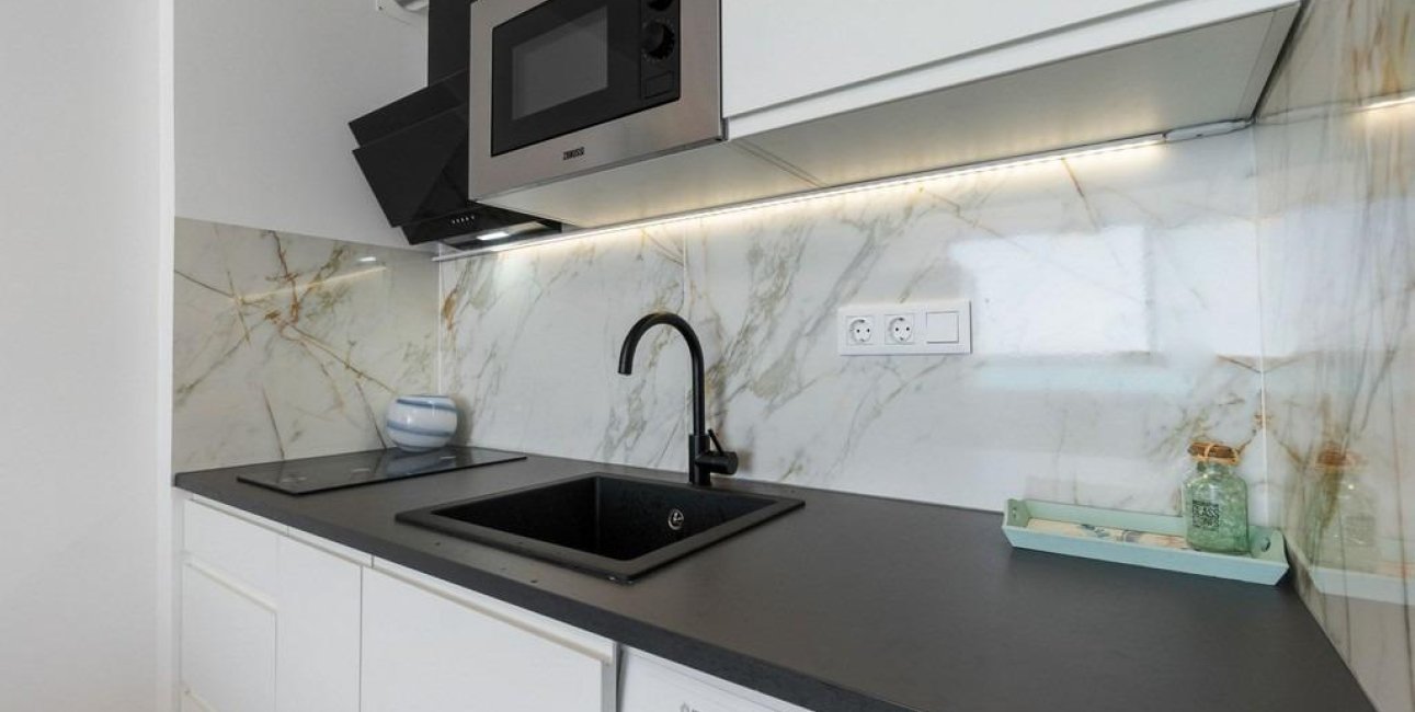 Resale - Apartment / flat -
Torrevieja - Cabo cervera