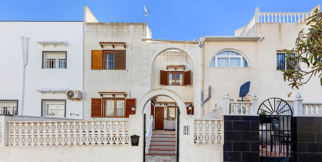 Rynek wtórny - Dom Szeregowy -
Torrevieja - Calas Blancas