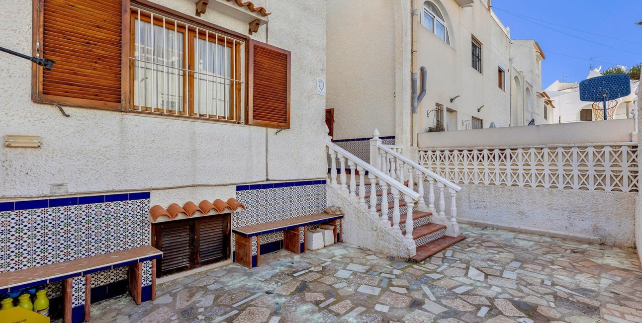 Rynek wtórny - Dom Szeregowy -
Torrevieja - Calas Blancas