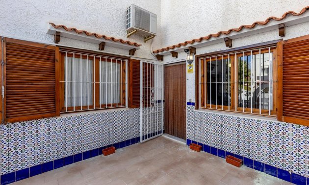 Rynek wtórny - Dom Szeregowy -
Torrevieja - Calas Blancas