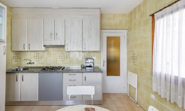 Rynek wtórny - Dom Szeregowy -
Torrevieja - Calas Blancas