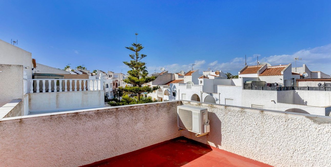 Rynek wtórny - Dom Szeregowy -
Torrevieja - Calas Blancas