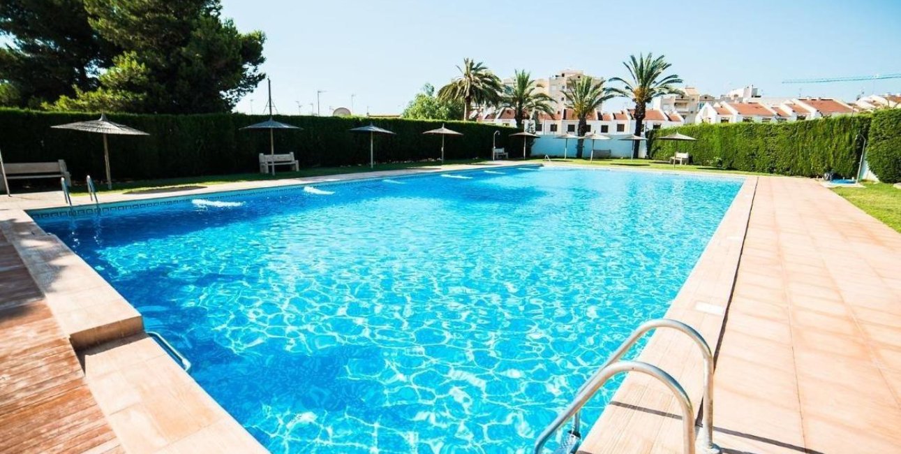 Rynek wtórny - Dom Szeregowy -
Torrevieja - Calas Blancas