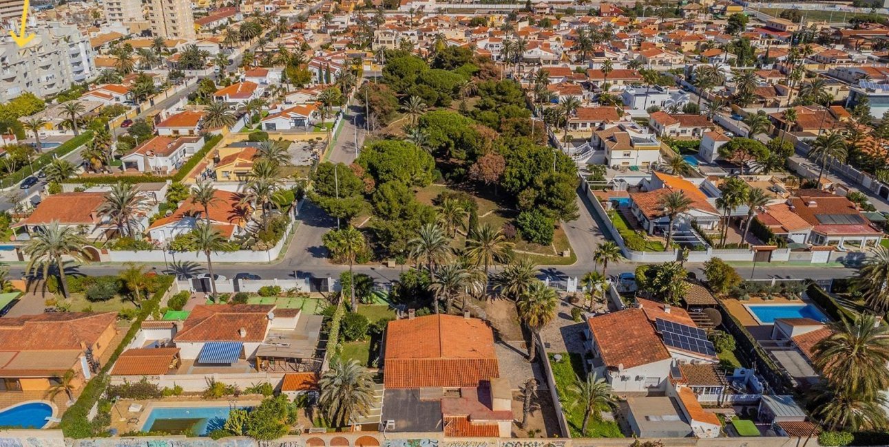 Rynek wtórny - Dom Szeregowy -
Torrevieja - Calas Blancas