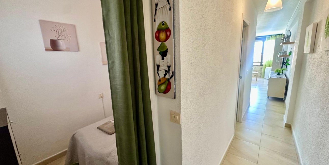 Resale - Apartment / flat -
Torrevieja - Cabo cervera