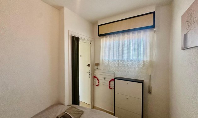 Resale - Apartment / flat -
Torrevieja - Cabo cervera