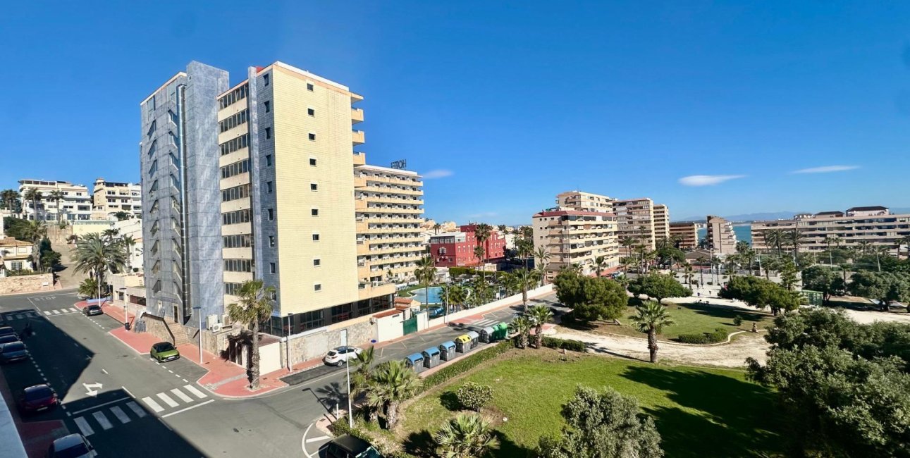 Resale - Apartment / flat -
Torrevieja - Cabo cervera