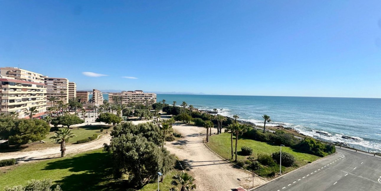 Resale - Apartment / flat -
Torrevieja - Cabo cervera
