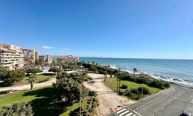 Resale - Apartment / flat -
Torrevieja - Cabo cervera