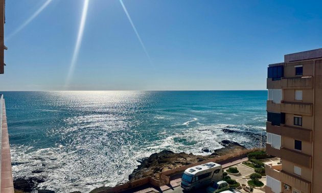 Resale - Apartment / flat -
Torrevieja - Cabo cervera