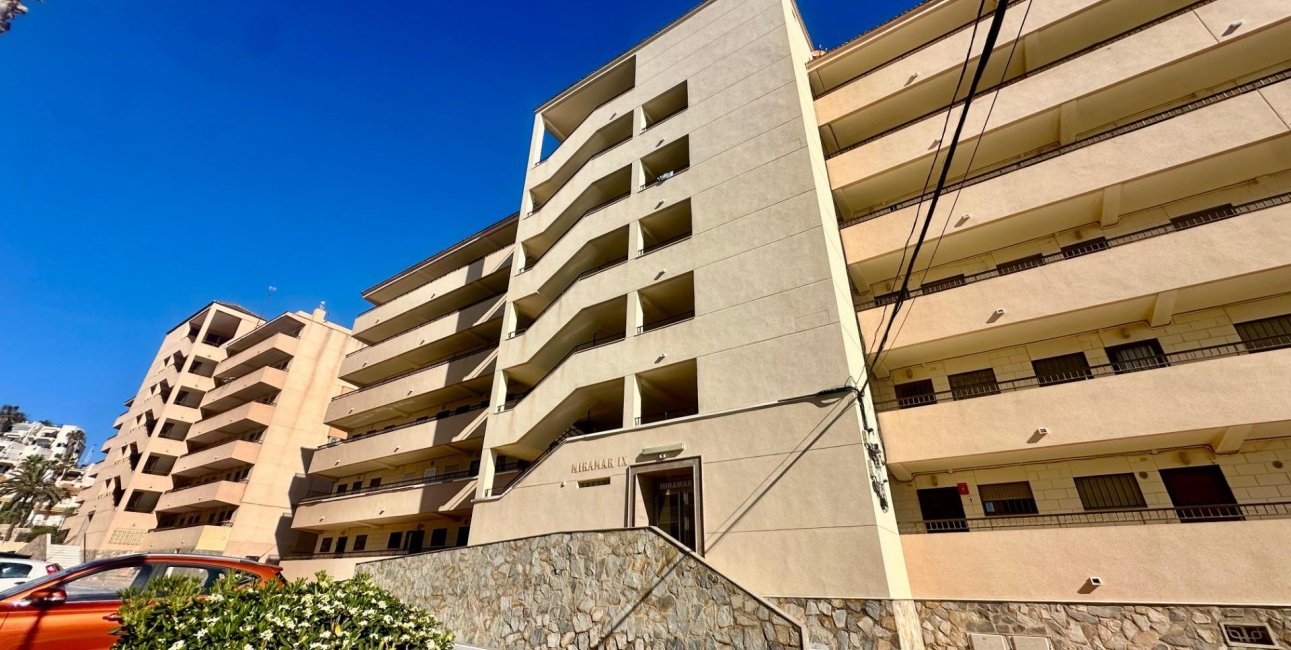 Resale - Apartment / flat -
Torrevieja - Cabo cervera