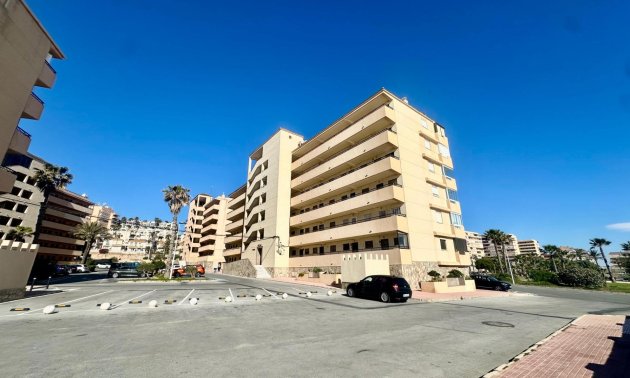 Resale - Apartment / flat -
Torrevieja - Cabo cervera