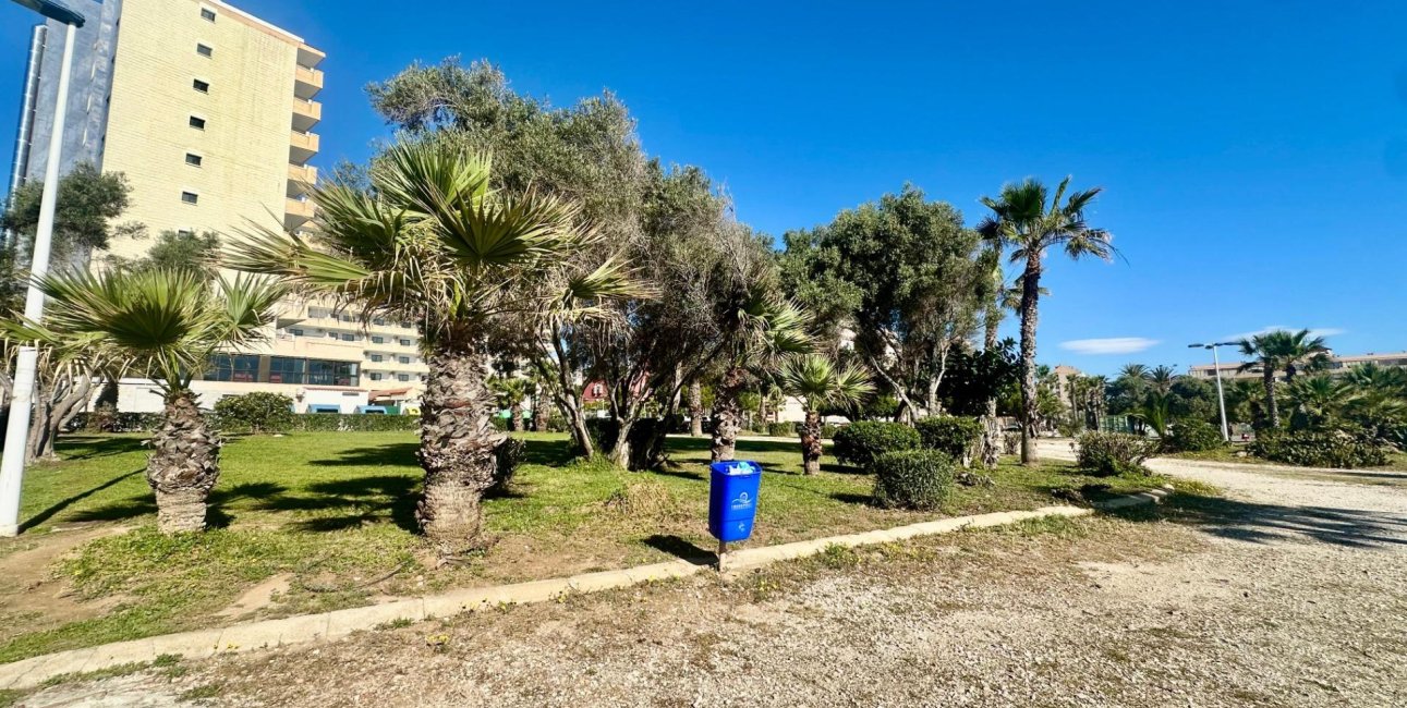 Resale - Apartment / flat -
Torrevieja - Cabo cervera