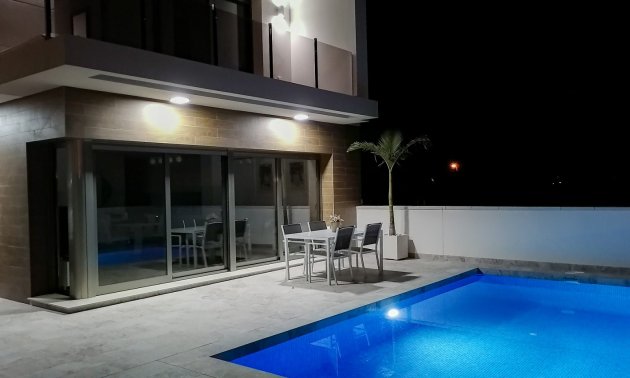 Rynek wtórny - Willa -
Orihuela Costa - Villamartin