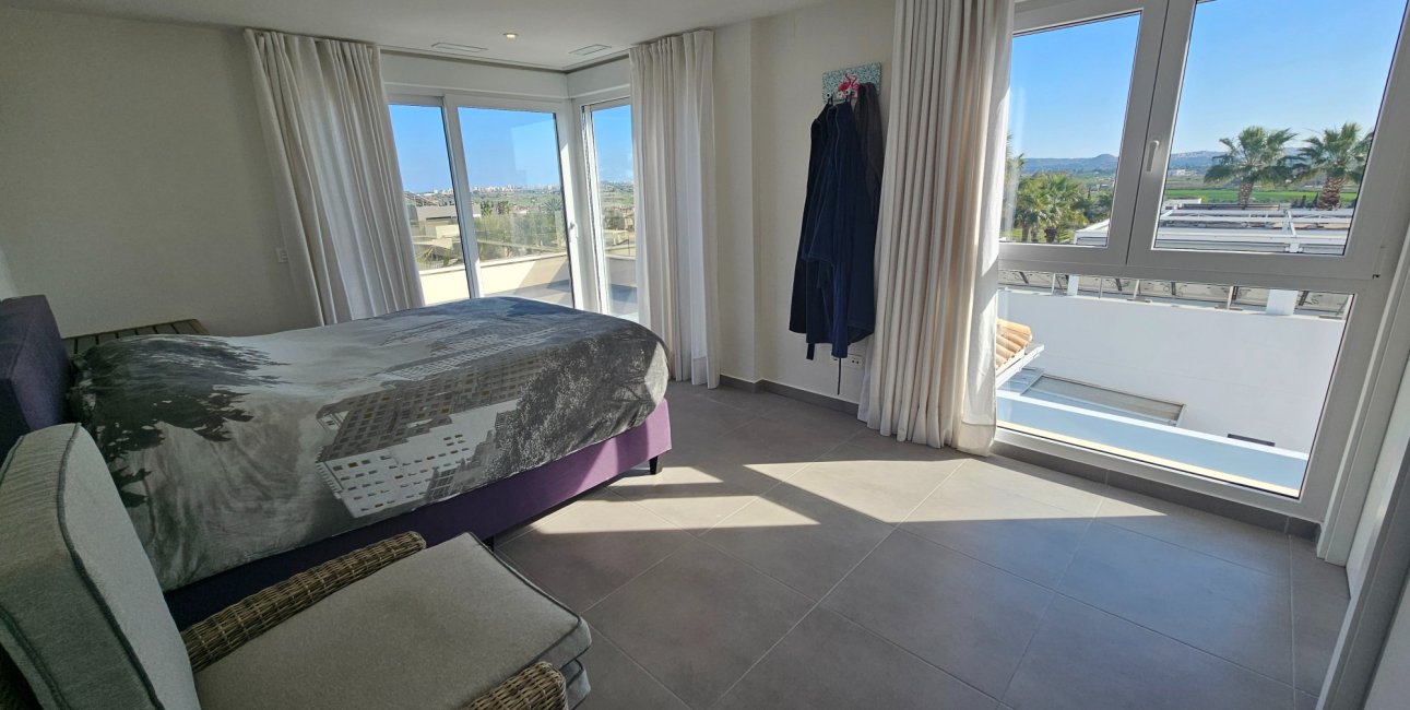 Resale - Villa -
La Marina - La Marina - Urbanization