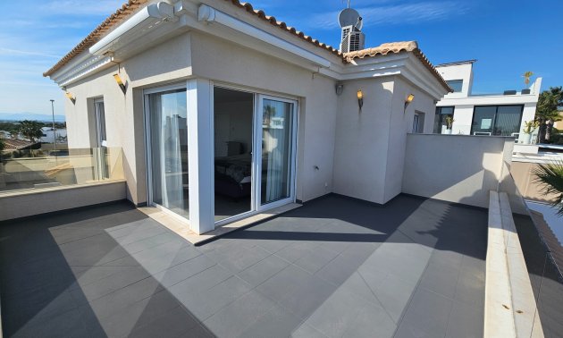 Resale - Villa -
La Marina - La Marina - Urbanization