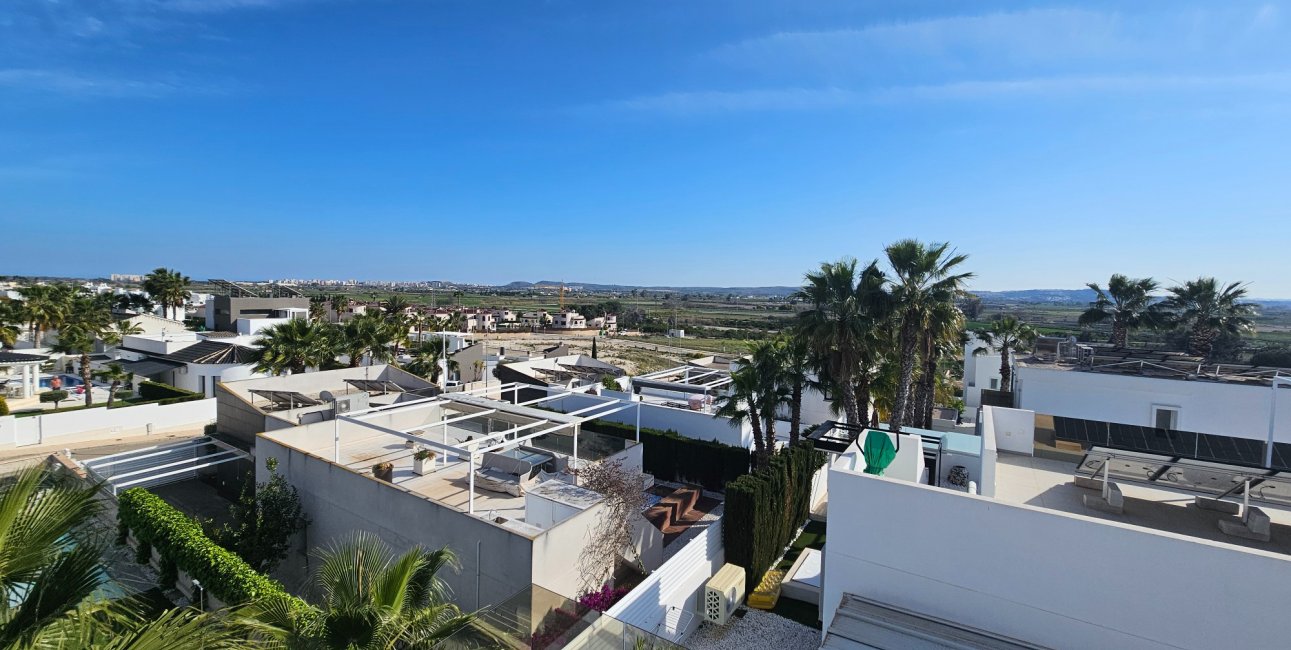 Resale - Villa -
La Marina - La Marina - Urbanization