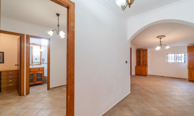 Resale - Villa -
Torrevieja - Orihuela costa