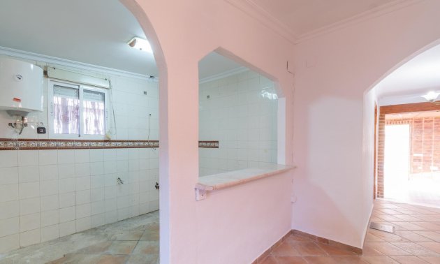 Resale - Villa -
Torrevieja - Orihuela costa