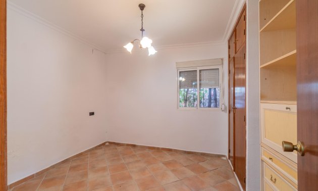 Resale - Villa -
Torrevieja - Orihuela costa