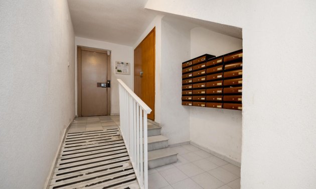 Resale - Apartment / flat -
Torrevieja - Playa del Cura