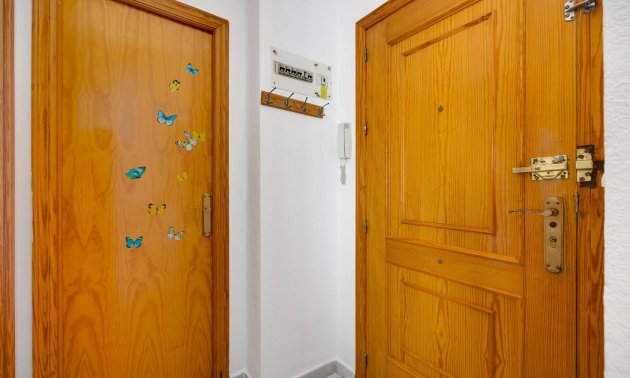 Resale - Apartment / flat -
Torrevieja - Playa del Cura