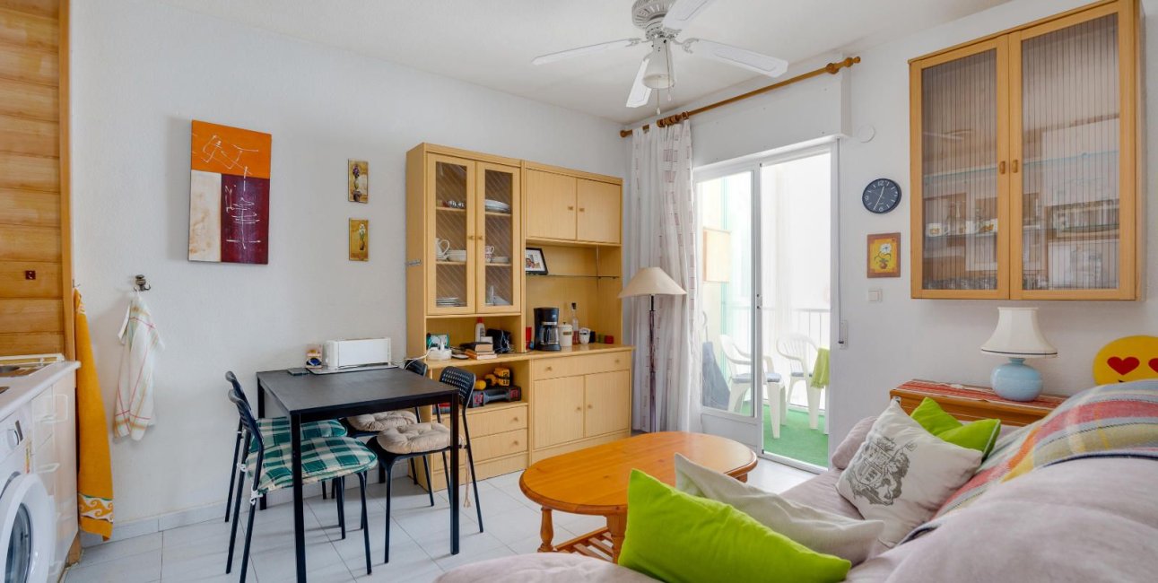 Resale - Apartment / flat -
Torrevieja - Playa del Cura