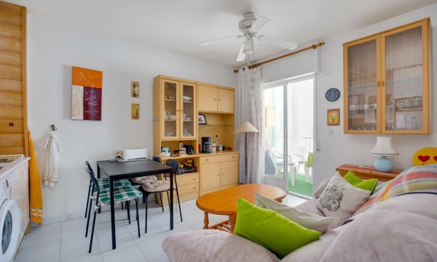 Resale - Apartment / flat -
Torrevieja - Playa del Cura