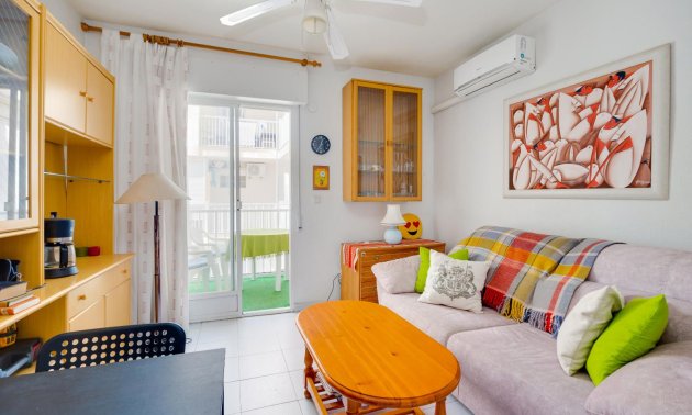 Resale - Apartment / flat -
Torrevieja - Playa del Cura