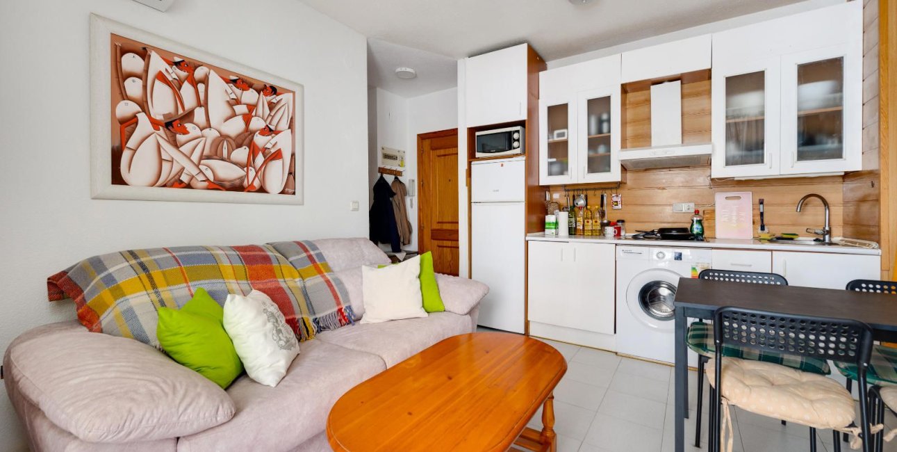 Resale - Apartment / flat -
Torrevieja - Playa del Cura
