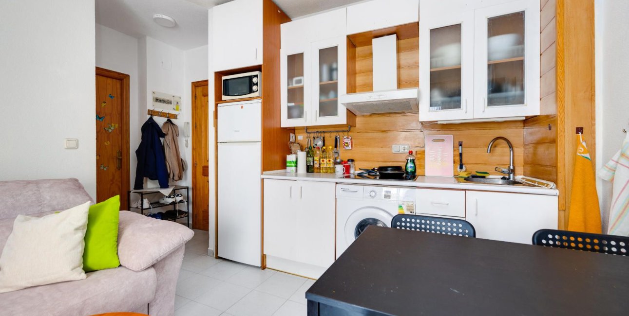 Resale - Apartment / flat -
Torrevieja - Playa del Cura