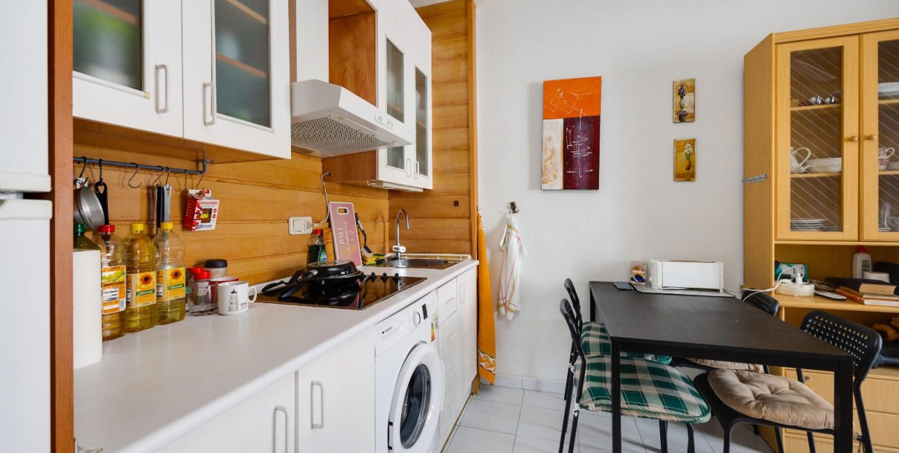 Resale - Apartment / flat -
Torrevieja - Playa del Cura