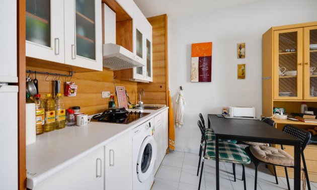 Resale - Apartment / flat -
Torrevieja - Playa del Cura