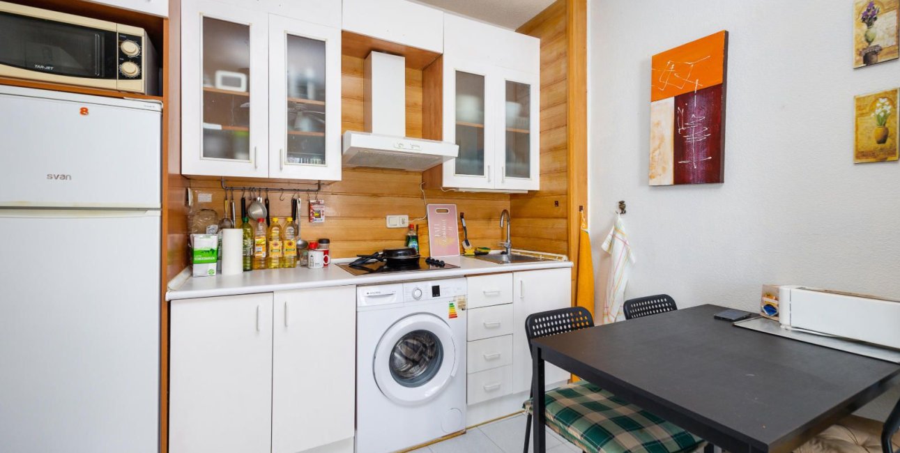 Resale - Apartment / flat -
Torrevieja - Playa del Cura