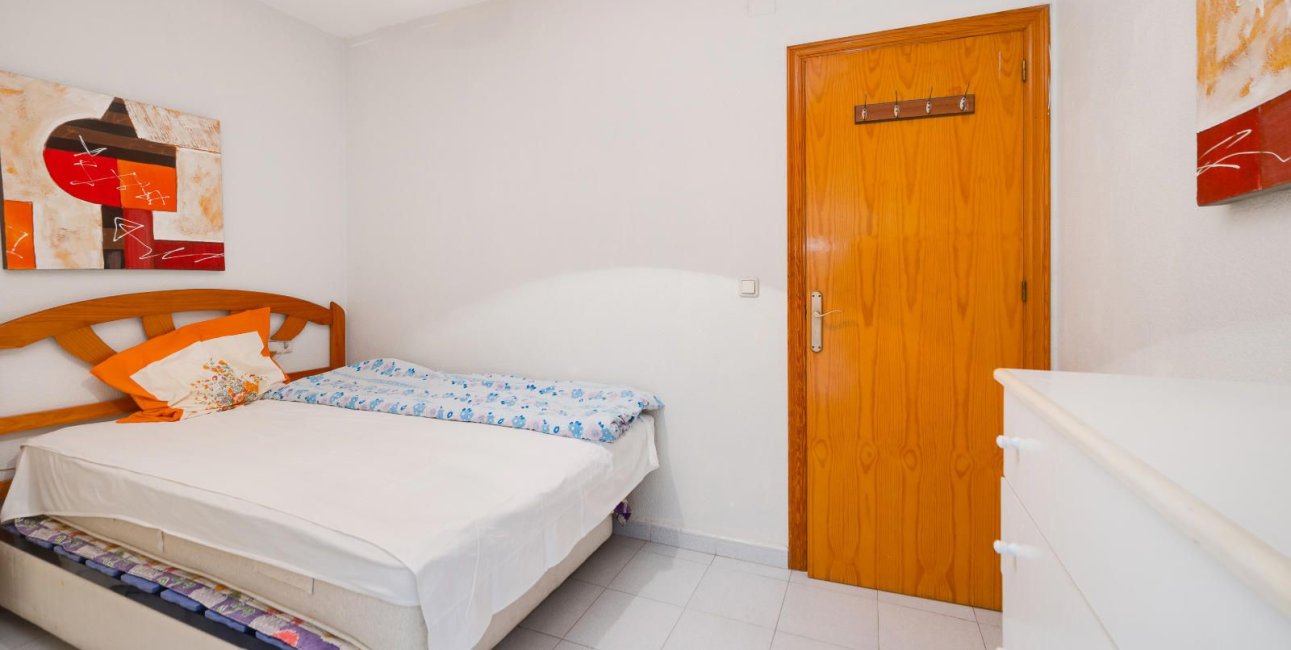 Resale - Apartment / flat -
Torrevieja - Playa del Cura