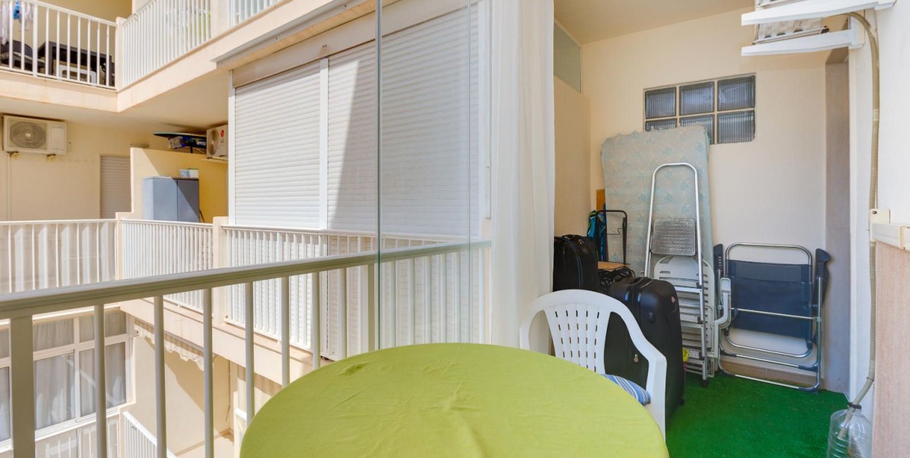 Resale - Apartment / flat -
Torrevieja - Playa del Cura