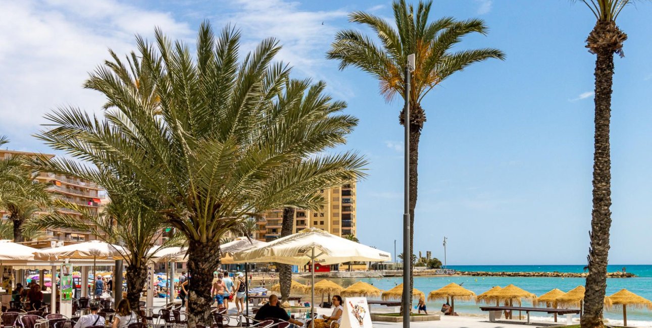 Resale - Apartment / flat -
Torrevieja - Playa del Cura