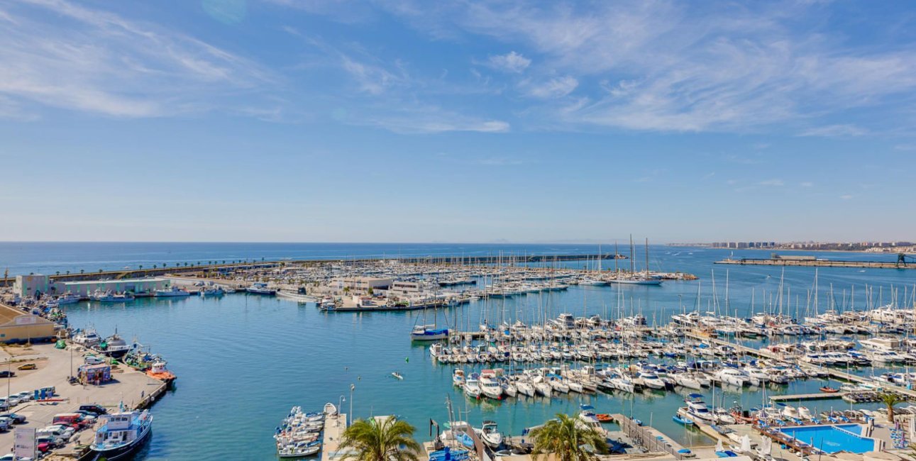 Resale - Apartment / flat -
Torrevieja - Playa del Cura