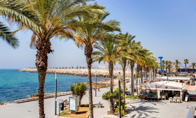 Resale - Apartment / flat -
Torrevieja - Playa del Cura