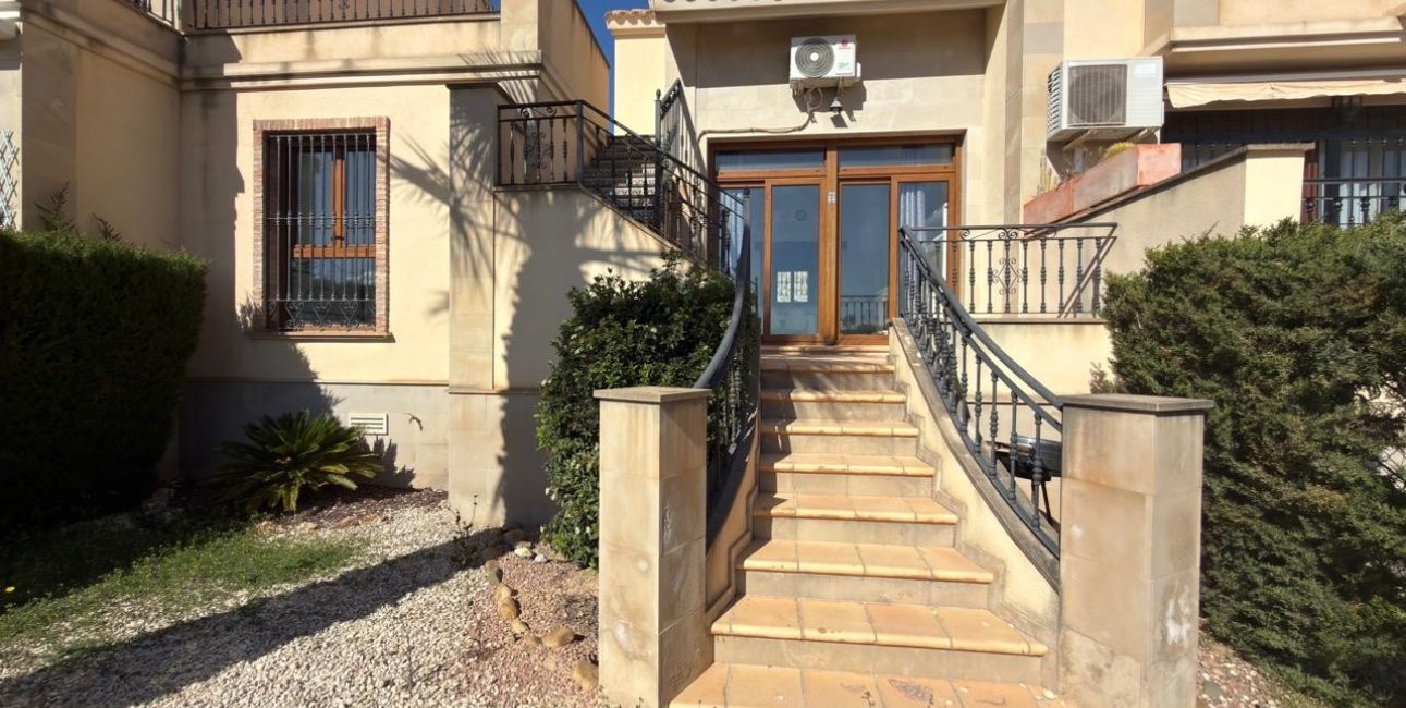 Rynek wtórny - Bungalowy -
Algorfa - La Finca Golf Resort