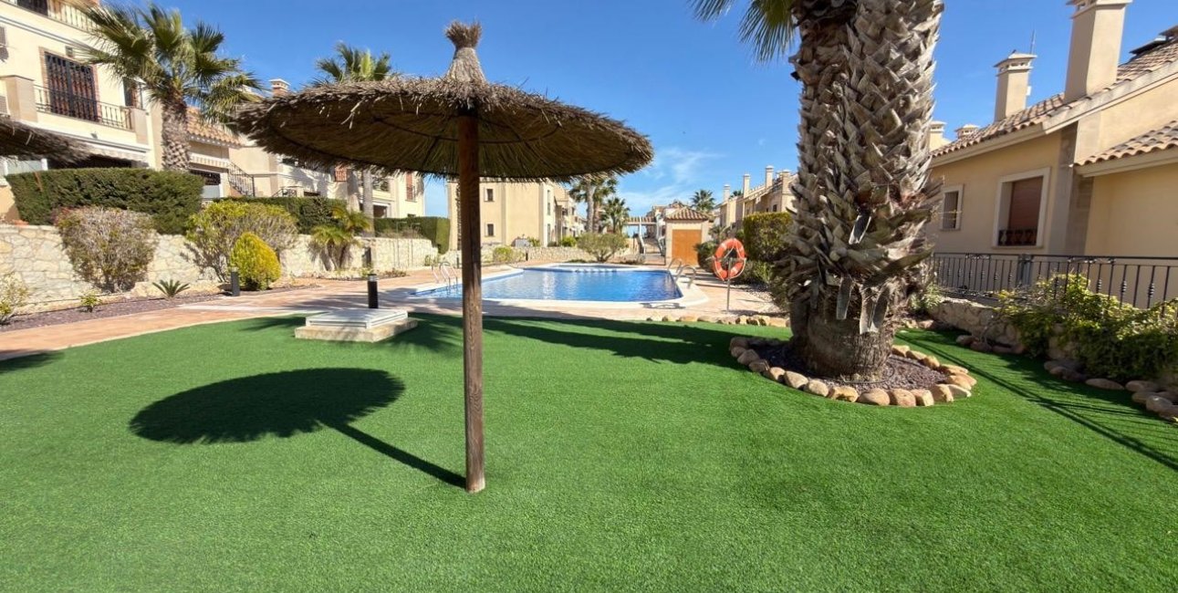 Rynek wtórny - Bungalowy -
Algorfa - La Finca Golf Resort