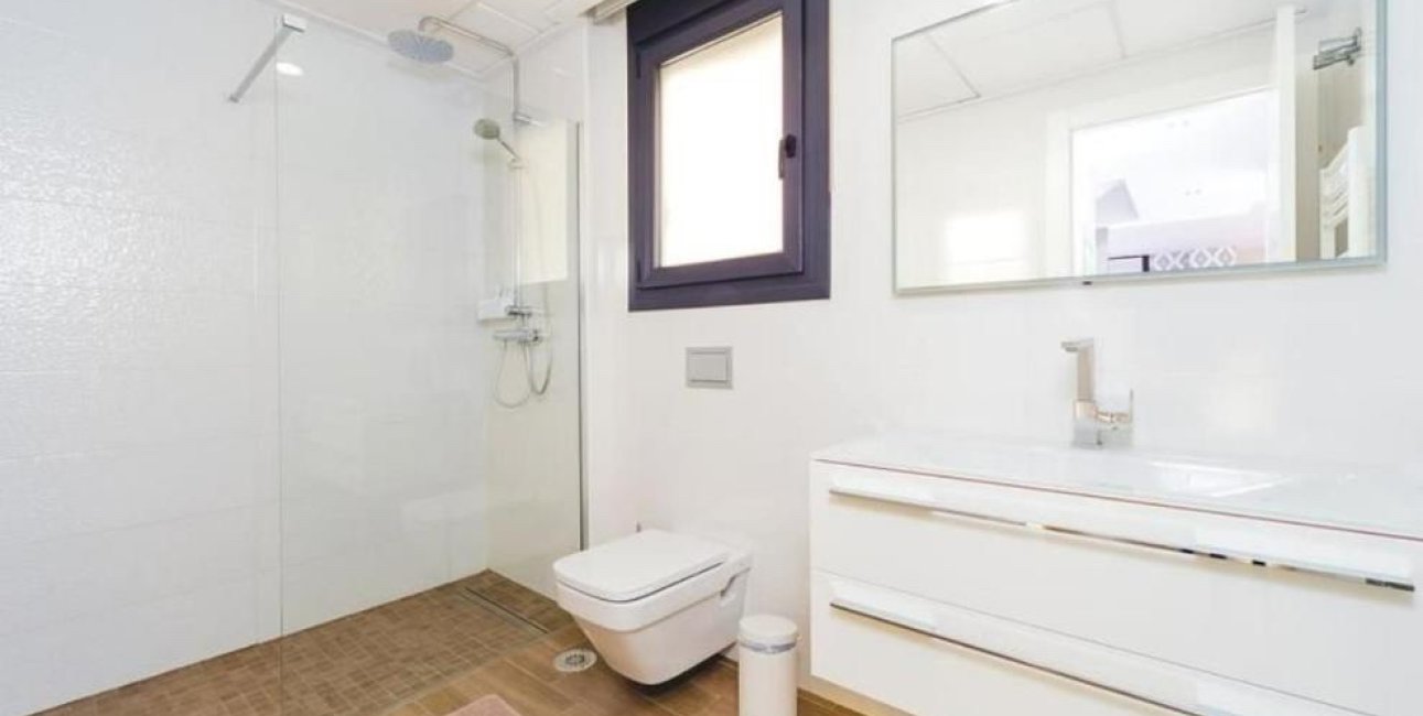 Resale - Villa -
Torrevieja - Aguas Nuevas