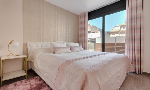 Resale - Villa -
Torrevieja - Aguas Nuevas